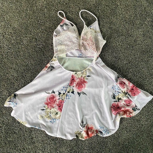 IRIS LA Lavender Floral Mini Dress - Picture 3 of 6